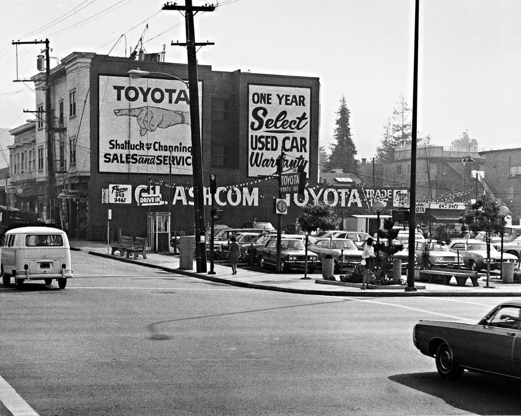 汽车销售 - Gil Ashcom Toyota Used Car Lot, Berkeley CA