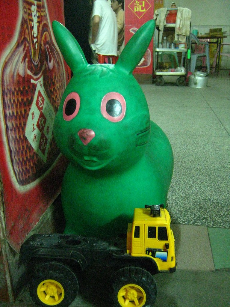 货运物流 - Green Rabbit and Truck