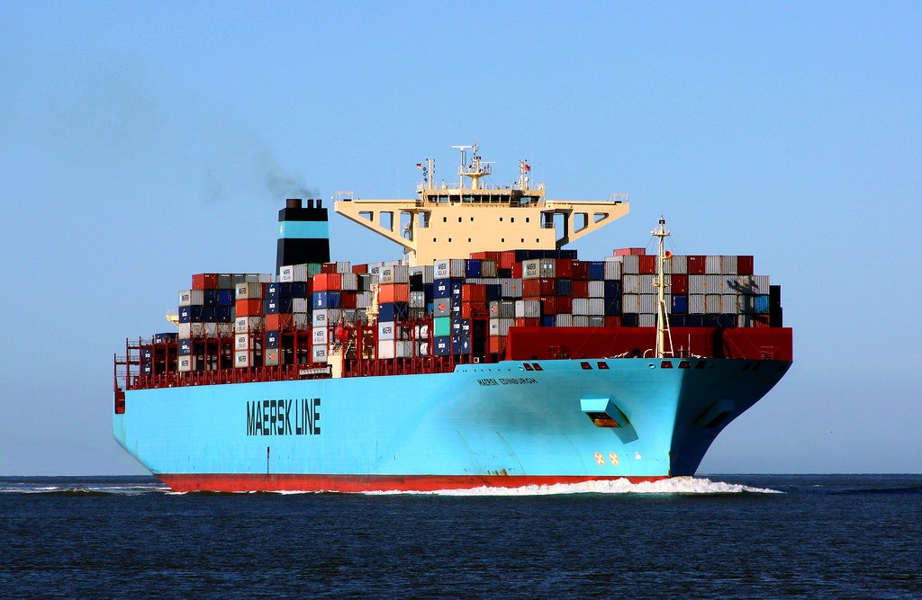 货运物流 - MAERSK EDINBURGH near Cuxhaven